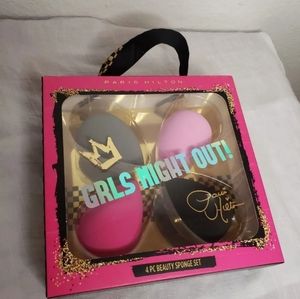 Paris Hilton "Girls Night Out" 4 Beauty Blenders